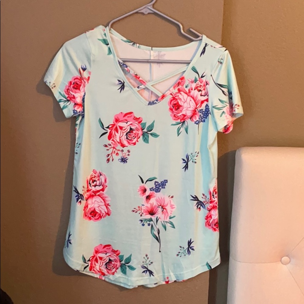 Women’s Small Top